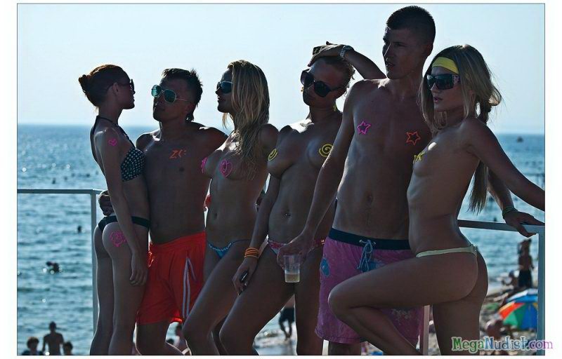 Казантип И Секс Игры Молодежи На Пляже