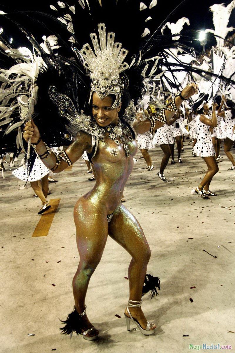 Бразильский карнавал и сексуальные Латинки