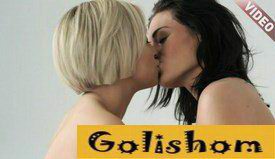 Девушки целуются эротично