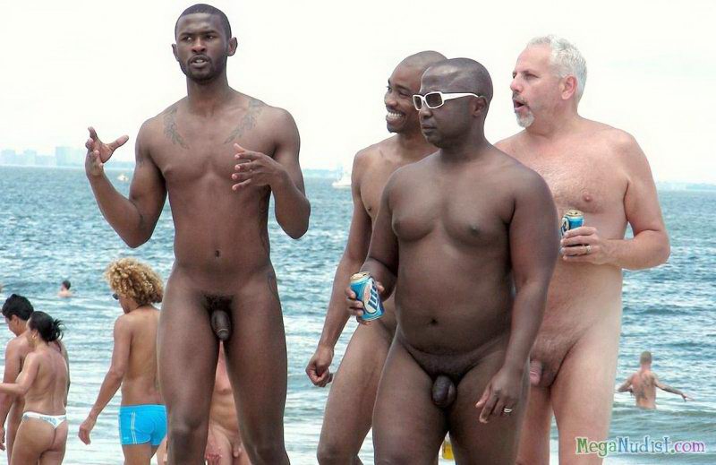 Фото голых мужиков на пляже