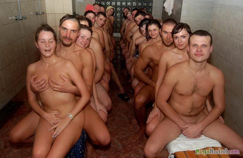 Девушки в бане