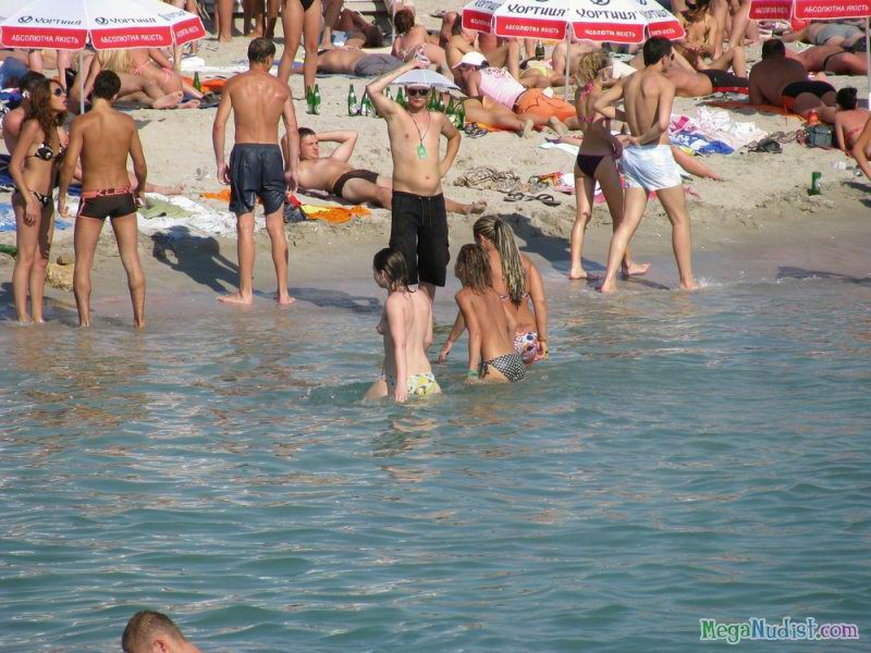 Нудистский пляж фото